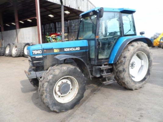 รถไถนิวฮอลแลนด์ 7840