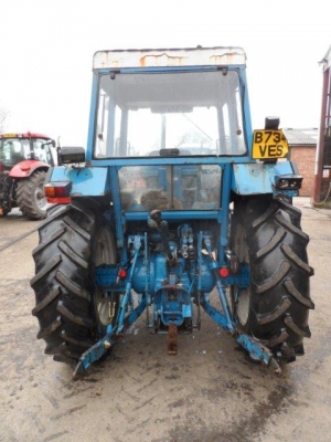 รถไถฟอร์ด 6610