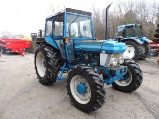 รถไถฟอร์ด 6610