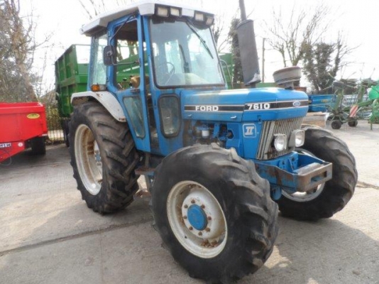 รถไถฟอร์ด 7610