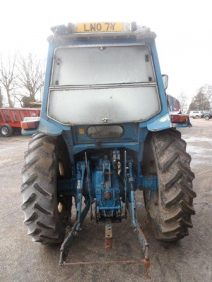 รถไถฟอร์ด 6610