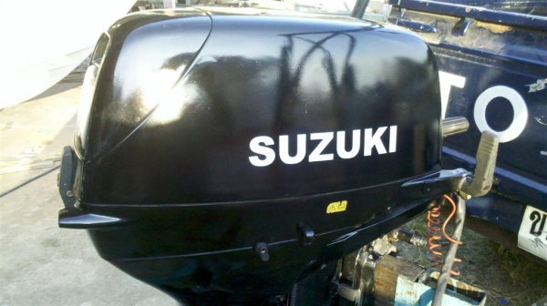 Suzuki DT30 2สูบ1คาร์บู สตาร์ทไฟฟ้า สภาพเกือบใหม่ ขาย 50000 บาท