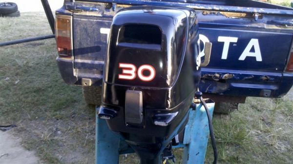 Suzuki DT30 2สูบ1คาร์บู สตาร์ทไฟฟ้า สภาพเกือบใหม่ ขาย 50000 บาท