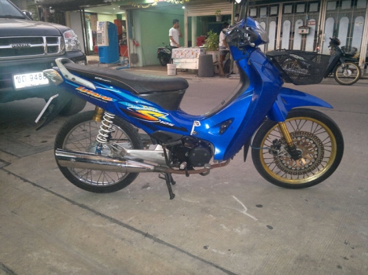 wave 125s สีสวยแต่งนิดหน่อย 12500 บาท