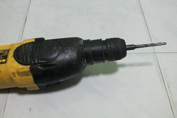 สว่านโรตารี่ Dewalt รุ่น D25013 ทำงาน 3 ระบบ สภาพพร้อมใช้งานครับ