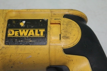 สว่านโรตารี่ Dewalt รุ่น D25013 ทำงาน 3 ระบบ สภาพพร้อมใช้งานครับ