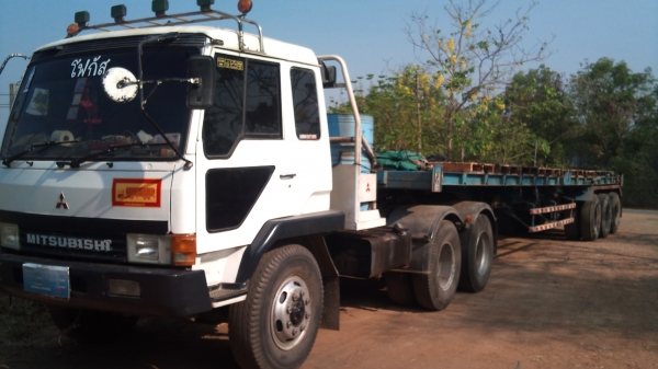 ///ขายด่วน หัวลาก FUSO fn527 หางพื้นเรียบสามเพลาสามมิตรแท้ๆ