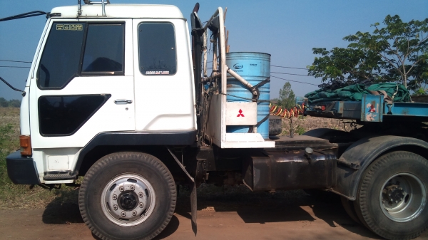 ///ขายด่วน หัวลาก FUSO fn527 หางพื้นเรียบสามเพลาสามมิตรแท้ๆ