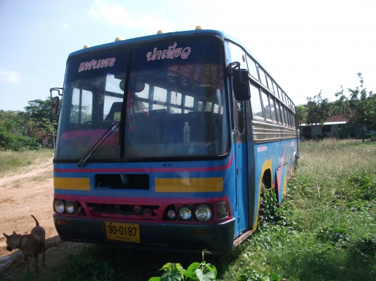 ขายรถบัสด่วน สภาพดี ราคา 350,000 บาทค่ะ ราคาต่อรองได้ินิดหน่อย