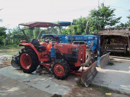 คูโบต้า L2808 4WD ใบมีดดันหน้า ผาน4x22 ทะเบียนพร้อมโอน