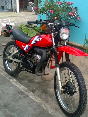 มีวิบาก Yamaha DT 125 MONO อาร์มเหลี่ยม สวยแบบครบ มีวิบาก Yamaha DT 125 MONO อาร์มเหลี่ยม สวยแบบครบ