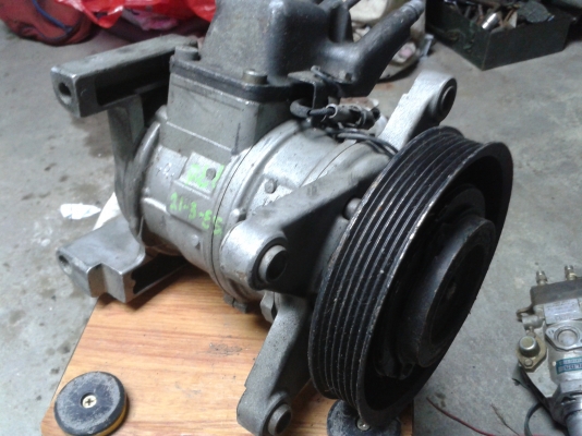 คอมแอร์รถเก๋ง