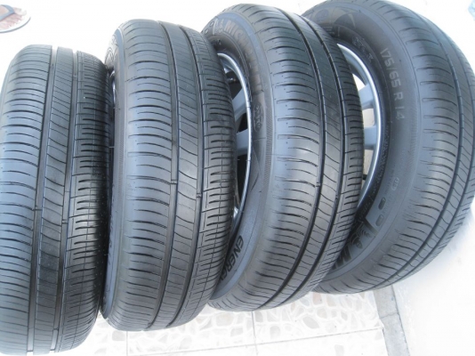 ขายล้อแม็กเดิม honda brio 14"x5" 4รู 100 et50 +ยางปี12 (081-3747940)