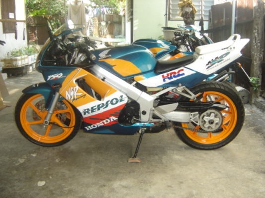 NSR150SP สวยมาก มี 4 คัน 4 ราคา 30000 บาท มี 1 คัน 35000 มี 1 คัน 37000 มี 1 คัน 39000 มี 1 คัน  ต่อรองราคาได้ ครับ สนใจ ติดต่อ ฝ่ายขาย คุณ เจ ครับ โทร 0808051985 ไปรษรีย์ ยานนาวา  ตรง ข้ามปั้มเซลล์ กทม