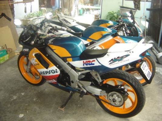 NSR150SP สวยมาก มี 4 คัน 4 ราคา 30000 บาท มี 1 คัน 35000 มี 1 คัน 37000 มี 1 คัน 39000 มี 1 คัน  ต่อรองราคาได้ ครับ สนใจ ติดต่อ ฝ่ายขาย คุณ เจ ครับ โทร 0808051985 ไปรษรีย์ ยานนาวา  ตรง ข้ามปั้มเซลล์ กทม