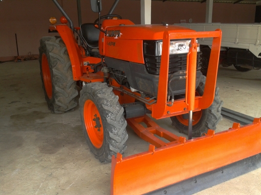 รถไถคูโบต้า45แรงม้า พร้อมใบดันดิน