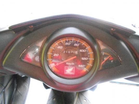 Honda-Click 110cc ราคาถูกๆครับ ชุดสีสวยๆ เข้ามาดูก่อนครั