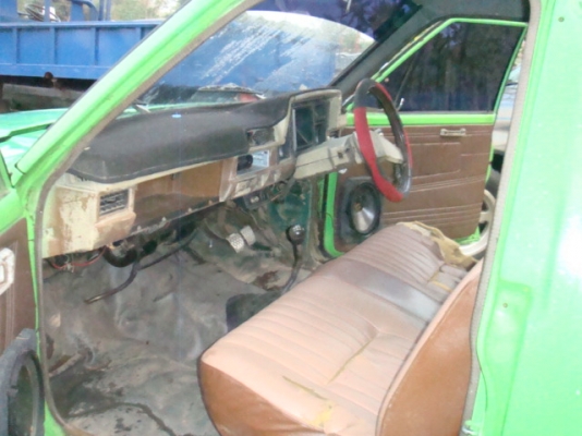 ดัทสัน 720 รุ่น4ขอ สภาพแห้งๆ สีดี ภาษีเต็ม เครื่องใช้ได้ ดัทสัน 720 รุ่น4ขอ สภาพแห้งๆ สีดี ภาษีเต็ม เครื่องใช้ได้