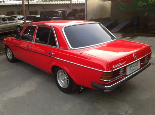 ขายbenz w123 วางjติดแก็สรถสภาพสวยพร้อมใช้ ขายbenz w123 วางjติดแก็สรถสภาพสวยพร้อมใช้