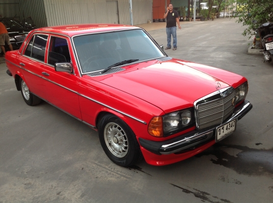 ขายbenz w123 วางjติดแก็สรถสภาพสวยพร้อมใช้