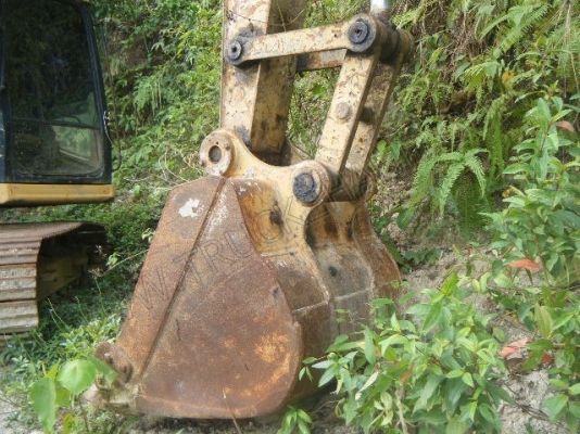 รถแบคโฮ ยี่ห้อ CAT รุ่น 311B