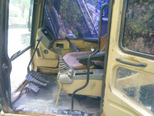 รถแบคโฮ ยี่ห้อ CAT รุ่น 311B