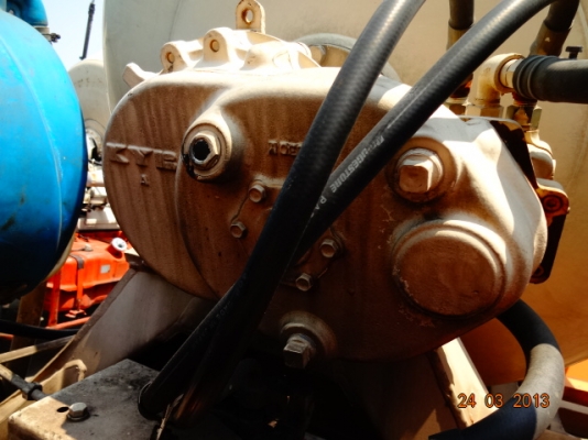 &#039;ขายรถโม่ปูน อีซูซุ เครื่อง 6HL1 = 205 HP โม่ 2.5 Q นำเข้าจากญี่ปุ่นสภาพพร้อมใช้งาน