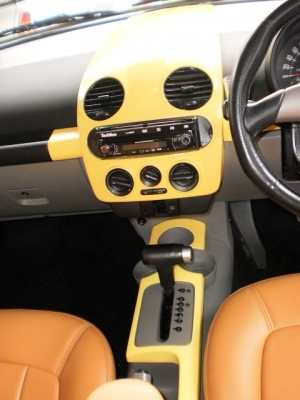 2012 VOLKSWAGEN, BEETLE 2.0