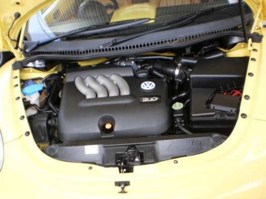 2012 VOLKSWAGEN, BEETLE 2.0