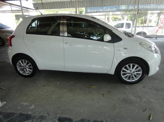 ขาย 2008 TOYOTA YARIS 1.5 E ติดLPG มือหนึ่ง สีขาว รถสวย