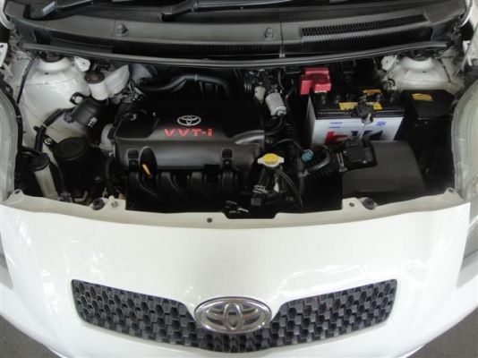 ขาย 2008 TOYOTA YARIS 1.5 E ติดLPG มือหนึ่ง สีขาว รถสวย