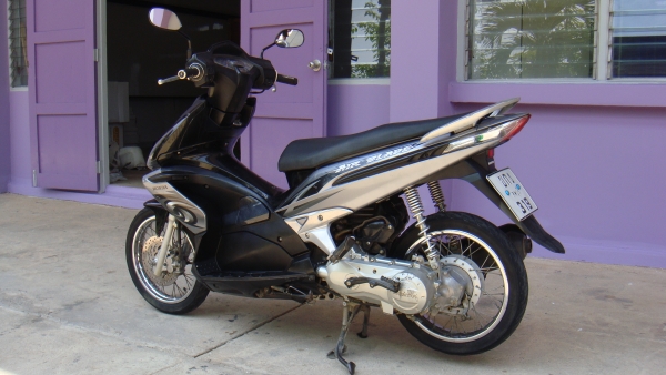 ขาย honda air blade 16,900 บาท