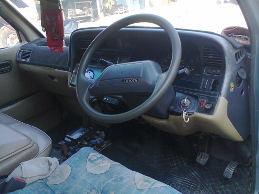 ฝากขายรถตู้ TOYOTA ปี95 เครื่อง1J ติดแก๊สพร้อทใช้