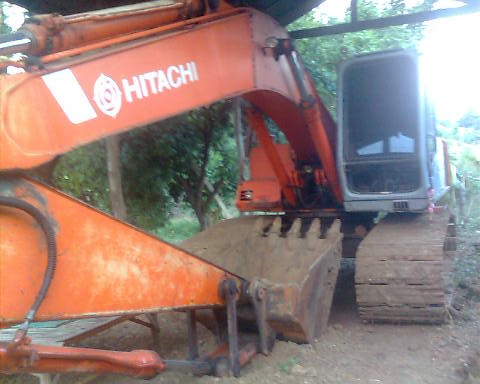 ขายฮิตาชิ200-2 ไฟฟ้าครบ ราคา 580,000 บาท ขายฮิตาชิ200-2 ไฟฟ้าครบ ราคา 580,000 บาท