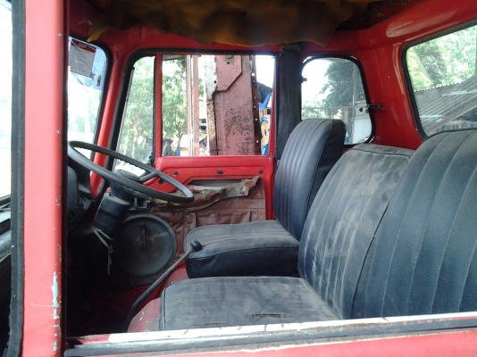 ขายคัชชี+หัวเก๋ง+เครื่องยนต์EC100  ของรถฮีโน่ KL300