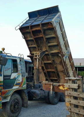 ขายถูกๆ((465,000บ)) สิบล้อ ฮีโน่ KT 925 EH700 สโลส 2เพา แอร์ พ.เวอร์ ทิฟิฟี้ สภาพดีพร้อมใช้งาน วางหัวไฮเท็ค แจ้งลง-เล่ม-แล้ว ทะเบียนพร้อมโอน