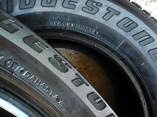 ยาง17กระบะสูง บริดสโตน 255-65-17ลงพื้นปี15 (4เส้น4,800)ดอกหนา1เซ็น