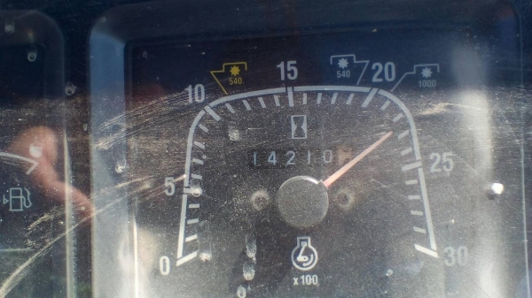 รถไถรุ่น New Holland TS90