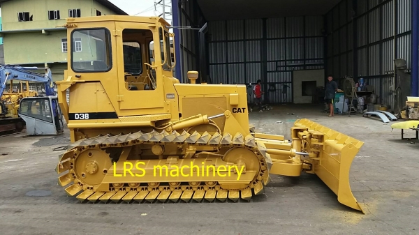 CATERPILLAR รุ่น D3B CATERPILLAR รุ่น D3B