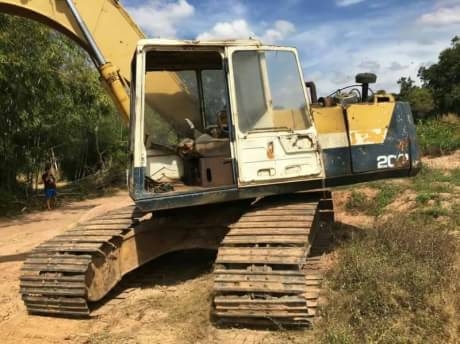 KOMATSU PC200-5 KOMATSU PC200-5