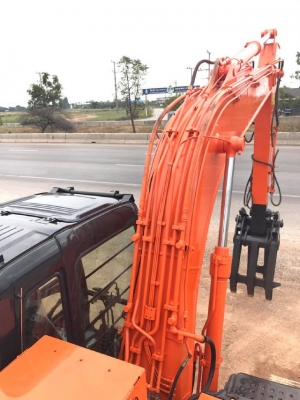 ขายรถแบคโฮ HITACHI ZX120 พร้อมหัวคีบไม้ คอนโทรลสั้น รถนอกนำเข้าจากญี่ปุ่น สภาพสวยพร้อมใช้ ขายรถแบคโฮ HITACHI ZX120 พร้อมหัวคีบไม้ คอนโทรลสั้น รถนอกนำเข้าจากญี่ปุ่น สภาพสวยพร้อมใช้