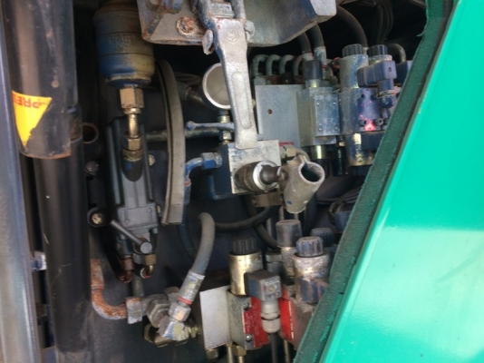 รถปูยาง Vogele รุ่น Super 2100 ปี 2003 ปูได้ 9 เมตรสูงสุด นำเข้าจากญี่ปุ่น สภาพสวยมากครับ