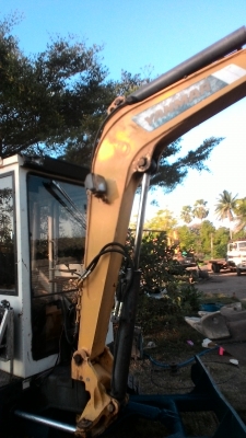 พร้อมขายครับ ลดราคาให้พร้อมส่ง 260000 บาทถ้วน สวยใหม่ แบคโฮ B32 YANMAR เก่านอก ปั้มนิ้ว สเปคเท่า 35 รบบเร็วแรงนิ่ม  มีตู้กัมลังติดแอร์ เช็คให้ใหม่ รอเลอร์ใหม่เทรกหนา โซ่แน่บูดดี