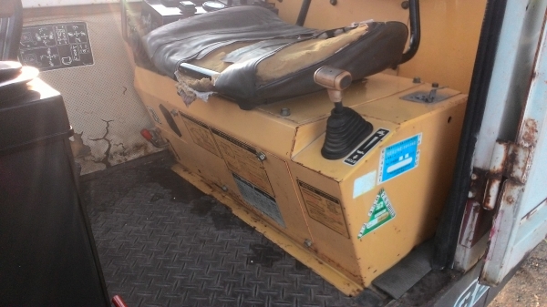 พร้อมขายครับ ลดราคาให้พร้อมส่ง 260000 บาทถ้วน สวยใหม่ แบคโฮ B32 YANMAR เก่านอก ปั้มนิ้ว สเปคเท่า 35 รบบเร็วแรงนิ่ม  มีตู้กัมลังติดแอร์ เช็คให้ใหม่ รอเลอร์ใหม่เทรกหนา โซ่แน่บูดดี