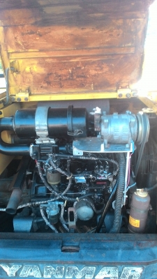 พร้อมขายครับ ลดราคาให้พร้อมส่ง 260000 บาทถ้วน สวยใหม่ แบคโฮ B32 YANMAR เก่านอก ปั้มนิ้ว สเปคเท่า 35 รบบเร็วแรงนิ่ม  มีตู้กัมลังติดแอร์ เช็คให้ใหม่ รอเลอร์ใหม่เทรกหนา โซ่แน่บูดดี