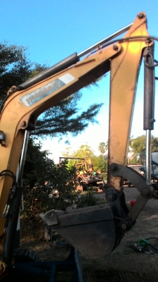 พร้อมขายครับ ลดราคาให้พร้อมส่ง 260000 บาทถ้วน สวยใหม่ แบคโฮ B32 YANMAR เก่านอก ปั้มนิ้ว สเปคเท่า 35 รบบเร็วแรงนิ่ม  มีตู้กัมลังติดแอร์ เช็คให้ใหม่ รอเลอร์ใหม่เทรกหนา โซ่แน่บูดดี