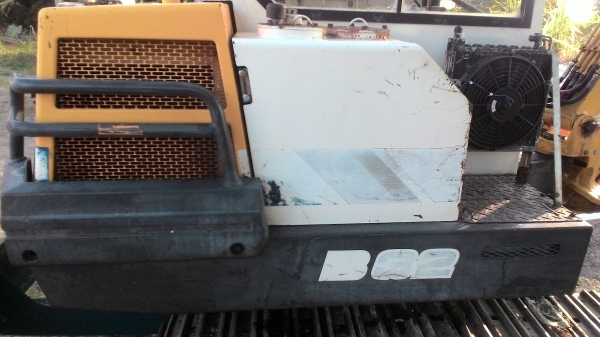 พร้อมขายครับ ลดราคาให้พร้อมส่ง 260000 บาทถ้วน สวยใหม่ แบคโฮ B32 YANMAR เก่านอก ปั้มนิ้ว สเปคเท่า 35 รบบเร็วแรงนิ่ม  มีตู้กัมลังติดแอร์ เช็คให้ใหม่ รอเลอร์ใหม่เทรกหนา โซ่แน่บูดดี