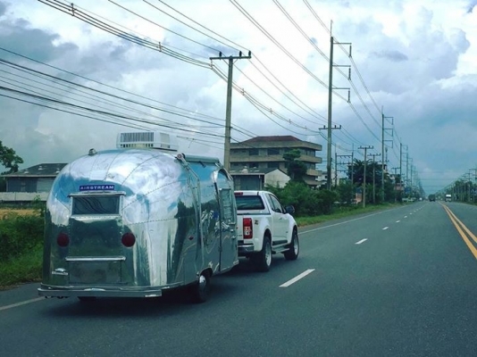 รับนำเข้า รถบ้าน Airstream จาก USA