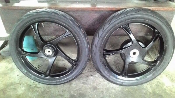 ล้อแม็กแท้ติดรถ เวฟ 110i กับ มีโอ้ ฟรีโน้115 พร้อมยางสวยๆ
