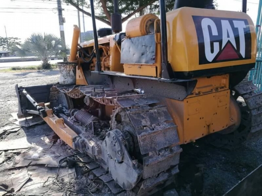 ขายรถ แทรคเตอร์ CAT D4ฝาบางตีนไก่ ช่วงล่างดี เครื่องเดิม สภาพพร้อมใช้งาน เช็คแล้ว